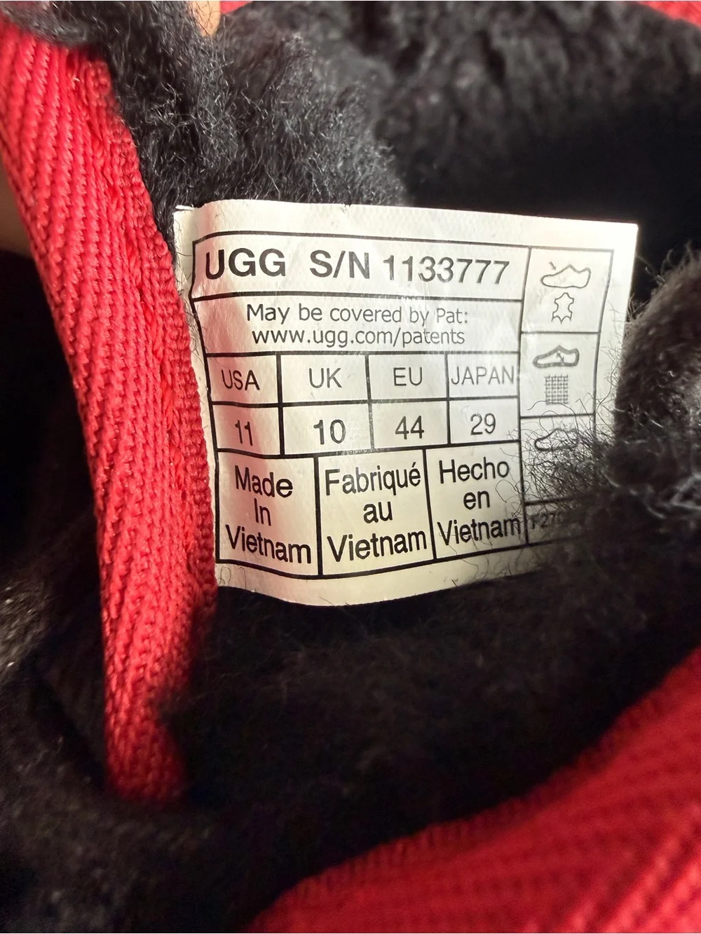 UGG Men’s Black Leather Chukka Boot with Red Trim size 11